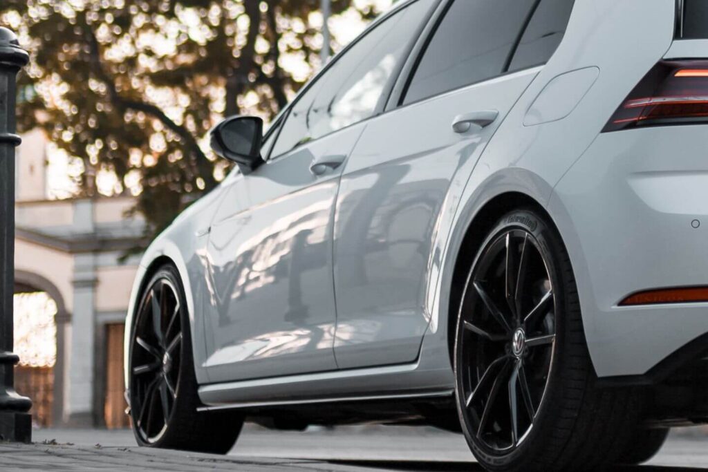 Book a Pune to Jaysingpur Taxi with Pune Drive - Economical Taxi / Cab Rental Service in Pune